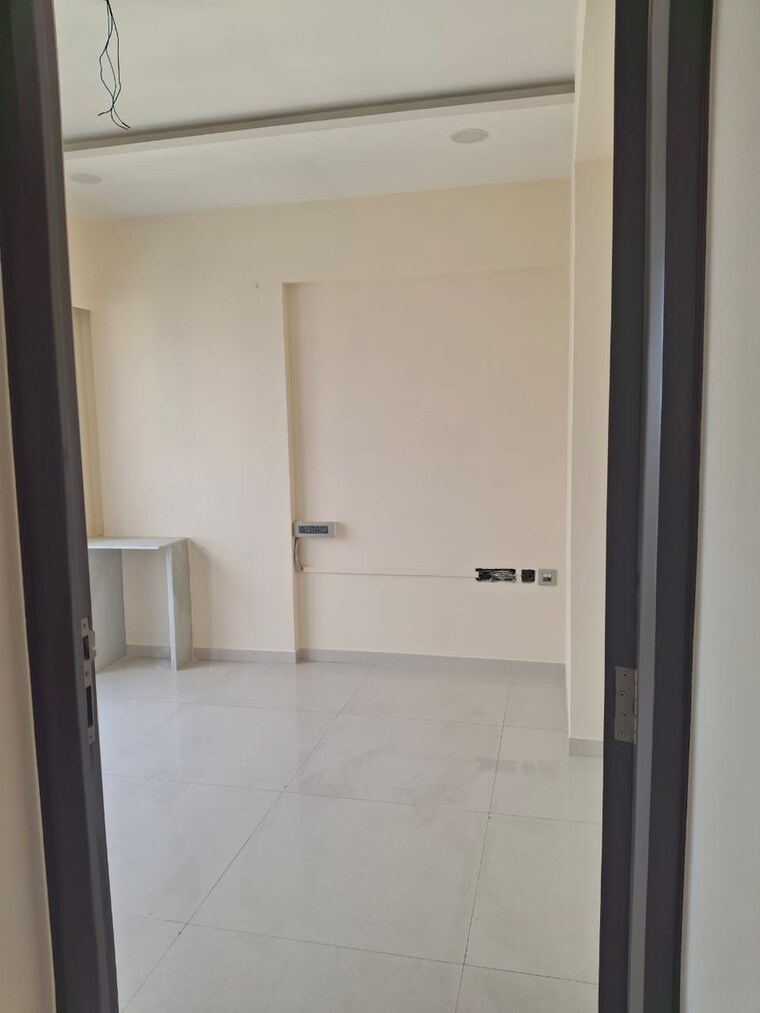 Room, sugee-laxmi-niwas 2 Bedroom 720 Sq.Ft. Apartment In Dadar West Mumbai 9474481