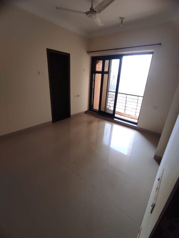 1 BHK Apartment For Rent in K Raheja Heights, Malad East