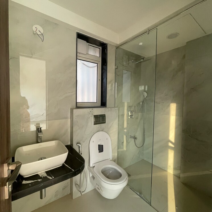 Bathroom, ajmera-prive 4 Bedroom 1734 Sq.Ft. Apartment In Juhu Mumbai 9474499