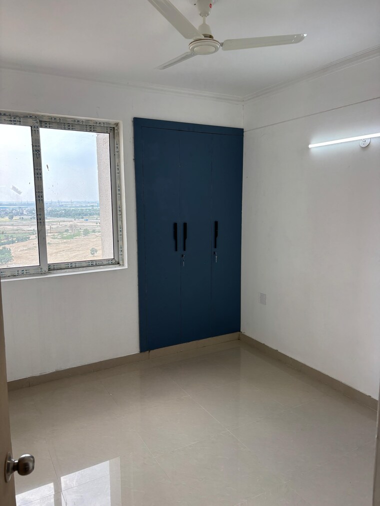 Room, ats-allure 3 Bedroom 1350 Sq.Ft. Apartment In Sector 22d Yamuna Expressway Greater Noida 9474517