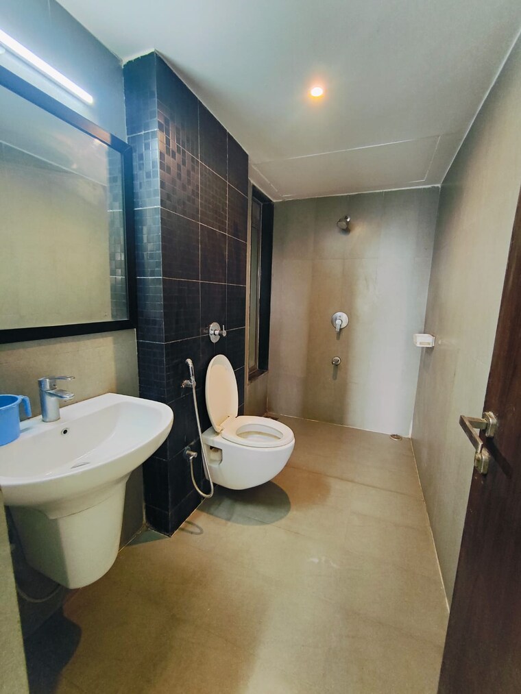 Bathroom, raj-residency-kasarvadavali 1 Bedroom 380 Sq.Ft. Apartment In Kasarvadavali Thane 9474515