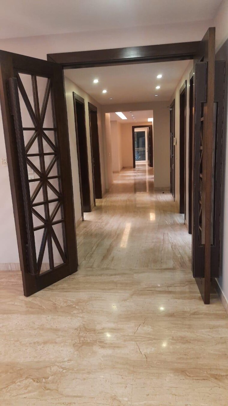 Room, greater kailash ii 4 Bedroom 3500 Sq.Ft. Builder Floor In Greater Kailash ii Delhi 9474525