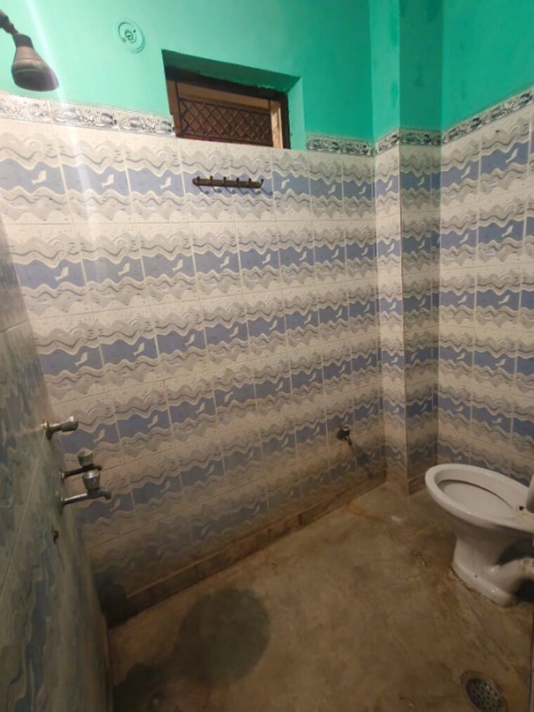Bathroom, new ashok nagar 1 RK 400 Sq.Ft. Independent House In New Ashok Nagar Delhi 9474491