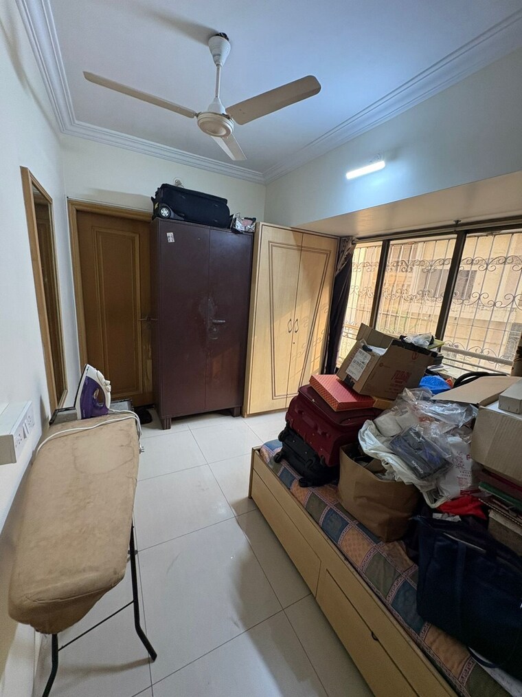 Team Area, khar west 2 Bedroom 700 Sq.Ft. Apartment In Khar West Mumbai 9474535