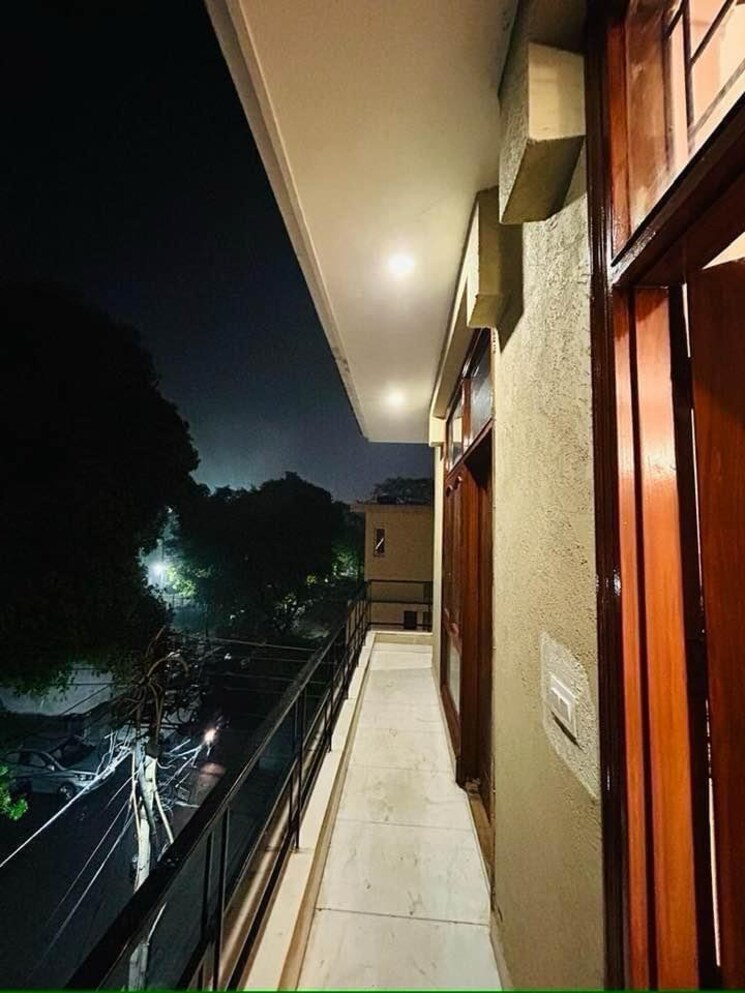 Balcony, greater kailash ii 3 Bedroom 2100 Sq.Ft. Builder Floor In Greater Kailash ii Delhi 9474563