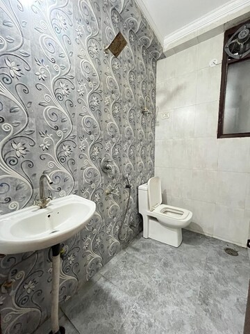 2 BHK Builder Floor For Rent in Chattarpur