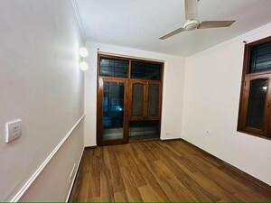 Room in 3 BHK Builder Floor at Greater Kailash ii – for Rent