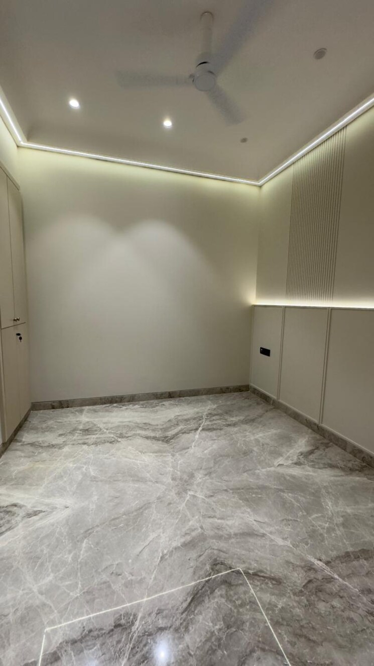 Room, safdarjung enclave 4 Bedroom 2259 Sq.Ft. Builder Floor In Safdarjung Enclave Delhi 9474573