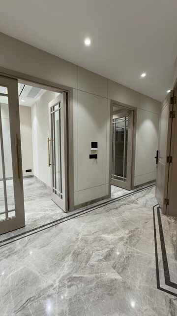 Building Lobby in 4 BHK Builder Floor at Safdarjung Enclave – for Sale