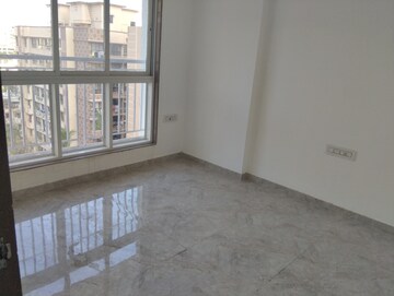 Room in 2 BHK Apartment at Shraddha Priva, Mulund West – for Rent