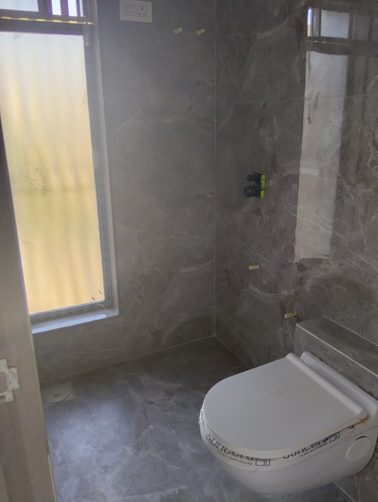 Bathroom, shraddha-priva 2 Bedroom 624 Sq.Ft. Apartment In Mulund West Mumbai 9474586
