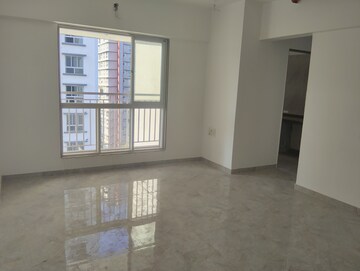 Room in 2 BHK Apartment at Shraddha Priva, Mulund West – for Rent