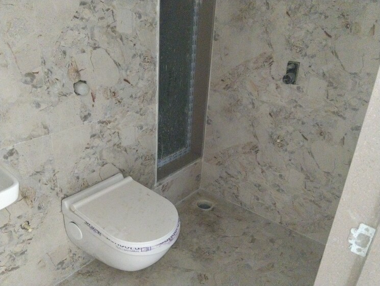 Bathroom, shraddha-priva 2 Bedroom 624 Sq.Ft. Apartment In Mulund West Mumbai 9474586