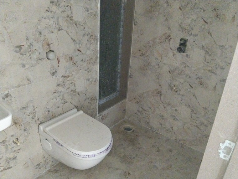 Bathroom, shraddha-priva 2 Bedroom 624 Sq.Ft. Apartment In Mulund West Mumbai 9474586