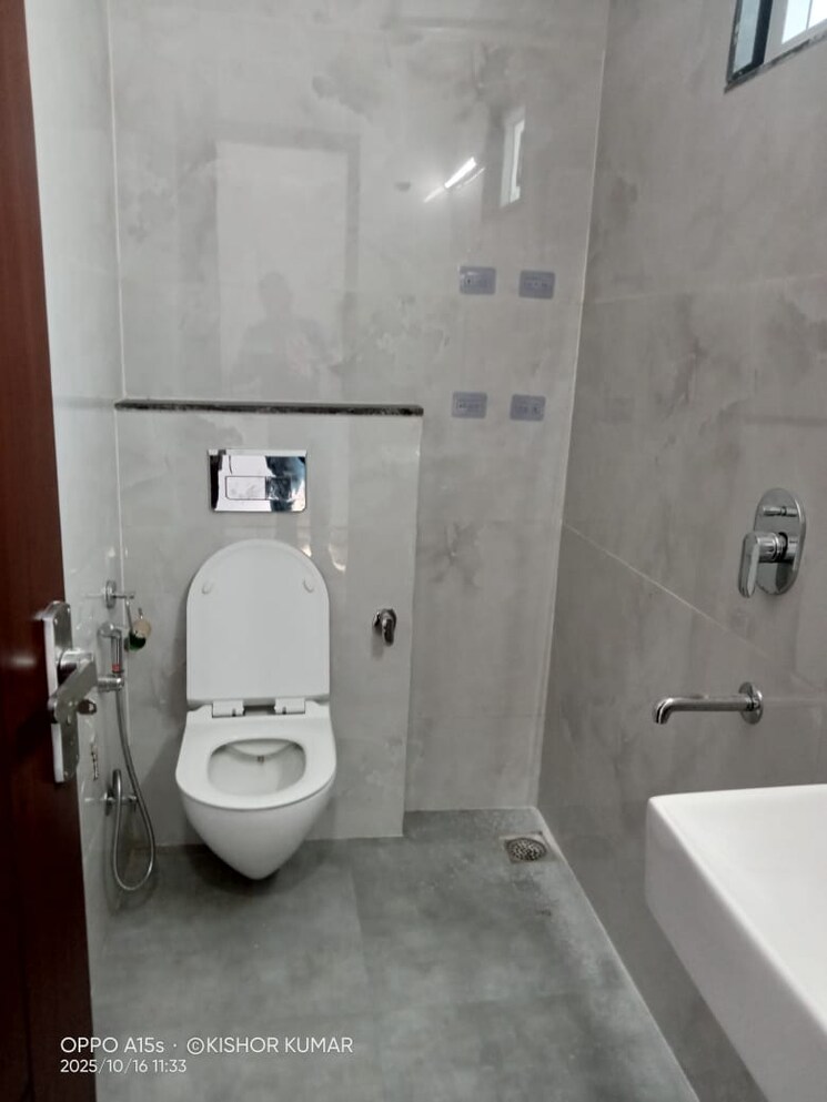 Bathroom, vasant kunj 4 Bedroom 2500 Sq.Ft. Apartment In Vasant Kunj Delhi 9474619