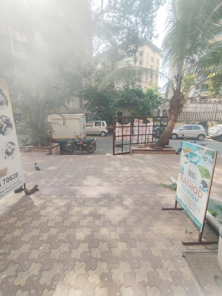  Parking, vasant-leela-apartment Commercial Office Space 180 Sq.Ft. In Ghodbunder Road Thane 9474606