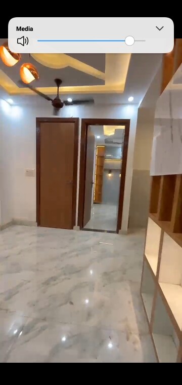 Room in 2 BHK Builder Floor at Dwarka Mor – for Sale