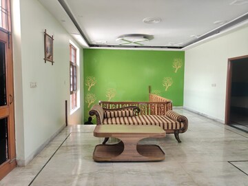 Living Room in 5 BHK Independent House at Sector 14 – for Rent