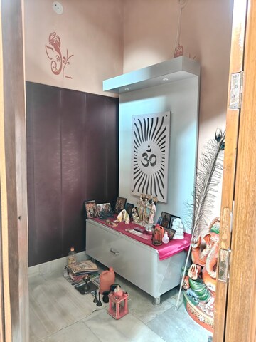 Furnished Amenities in 5 BHK Independent House at Sector 14 – for Rent