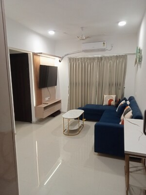2 BHK Apartment For Rent in UK Iridium, Kandivali East