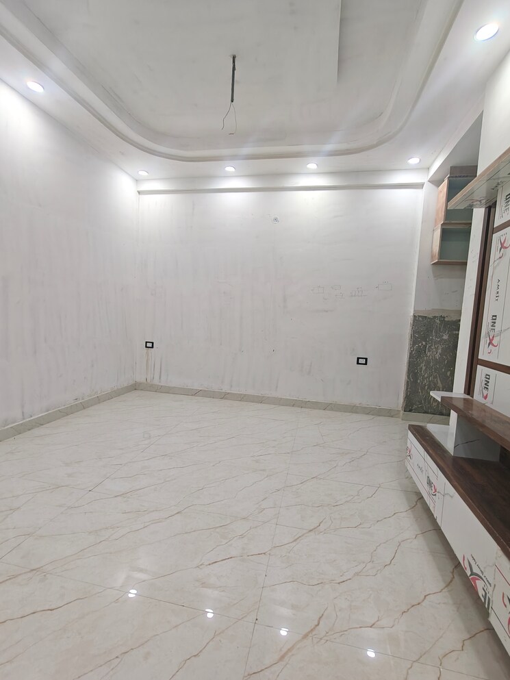 Bathroom, deep-homes-sector-73 3 Bedroom 1550 Sq.Ft. Builder Floor In Sector 73 Noida 9474774