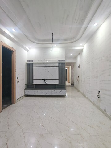 Building Lobby in 3 BHK Builder Floor at Deep Homes Sector 73, Sector 73 – for Sale