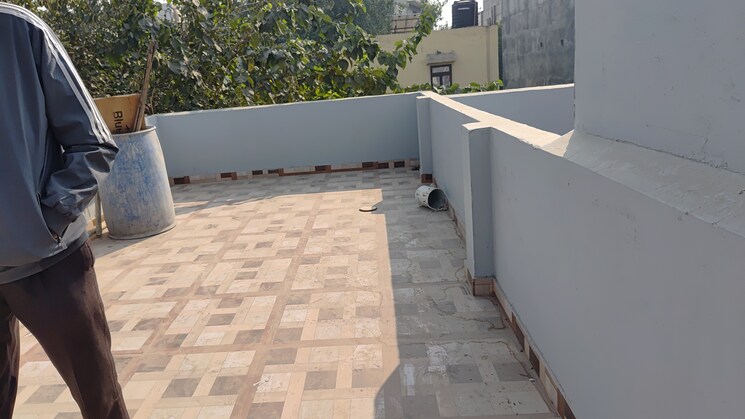 Balcony, mohan garden 3 Bedroom 34 Sq.Yd. Independent House In Mohan Garden Delhi 9475017