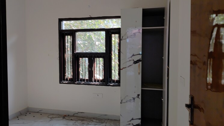 Room, mohan garden 3 Bedroom 34 Sq.Yd. Independent House In Mohan Garden Delhi 9475017