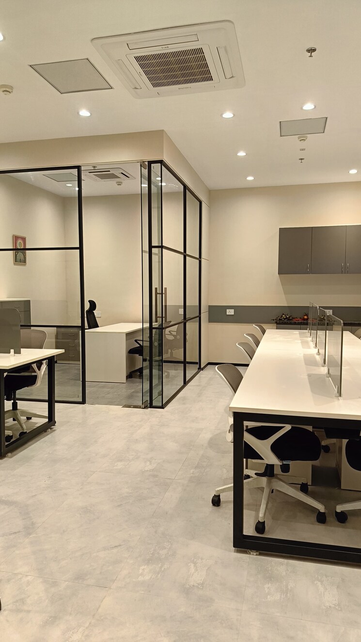 Common Area, mani-casadona Commercial Office Space 1000 Sq.Ft. In New Town Kolkata 9474940