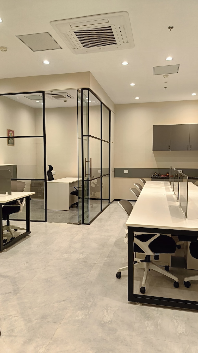 Common Area, mani-casadona Commercial Office Space 1000 Sq.Ft. In New Town Kolkata 9474940