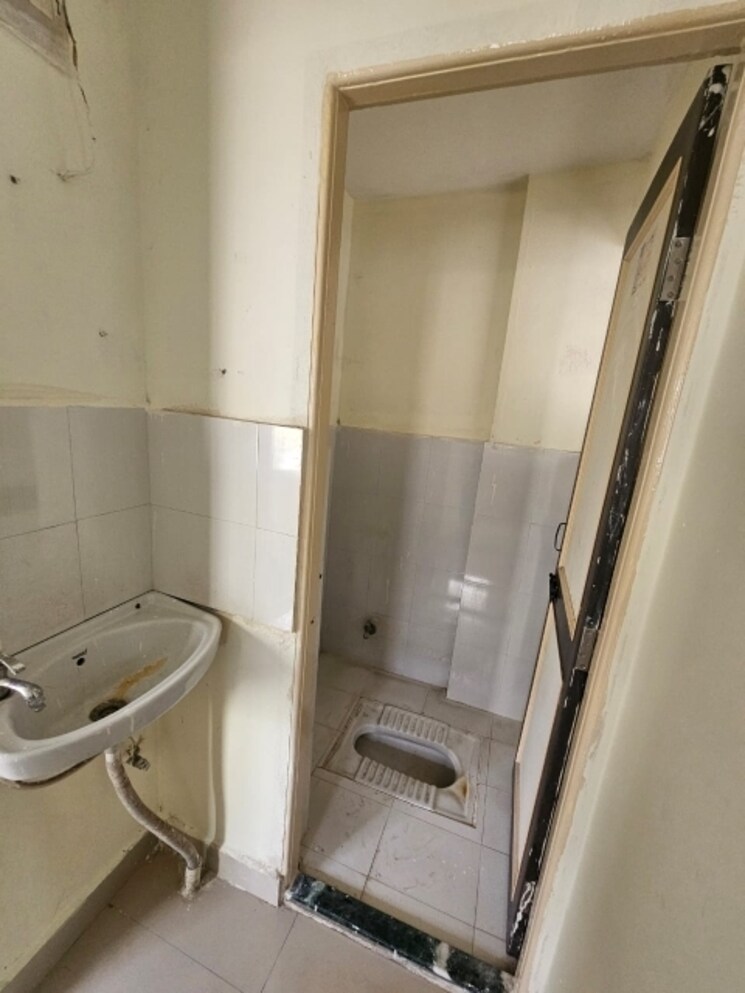 Bathroom, kirkatwadi 1 Bedroom 547 Sq.Ft. Apartment In Kirkatwadi Pune 9475092