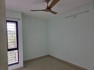 Room in 2.5 BHK Apartment at Nanded Lalit, Sinhagad Road – for Sale