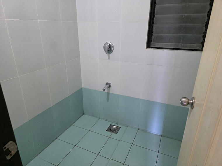 Bathroom, nanded-lalit 2.5 Bedroom 1125 Sq.Ft. Apartment In Sinhagad Road Pune 9475080