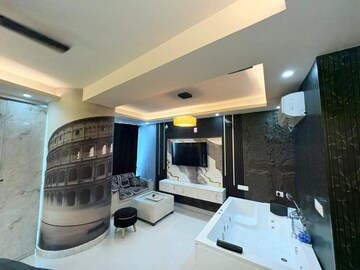 Team Area in Studio Apartment at Sector 4 Greater Noida – for Rent