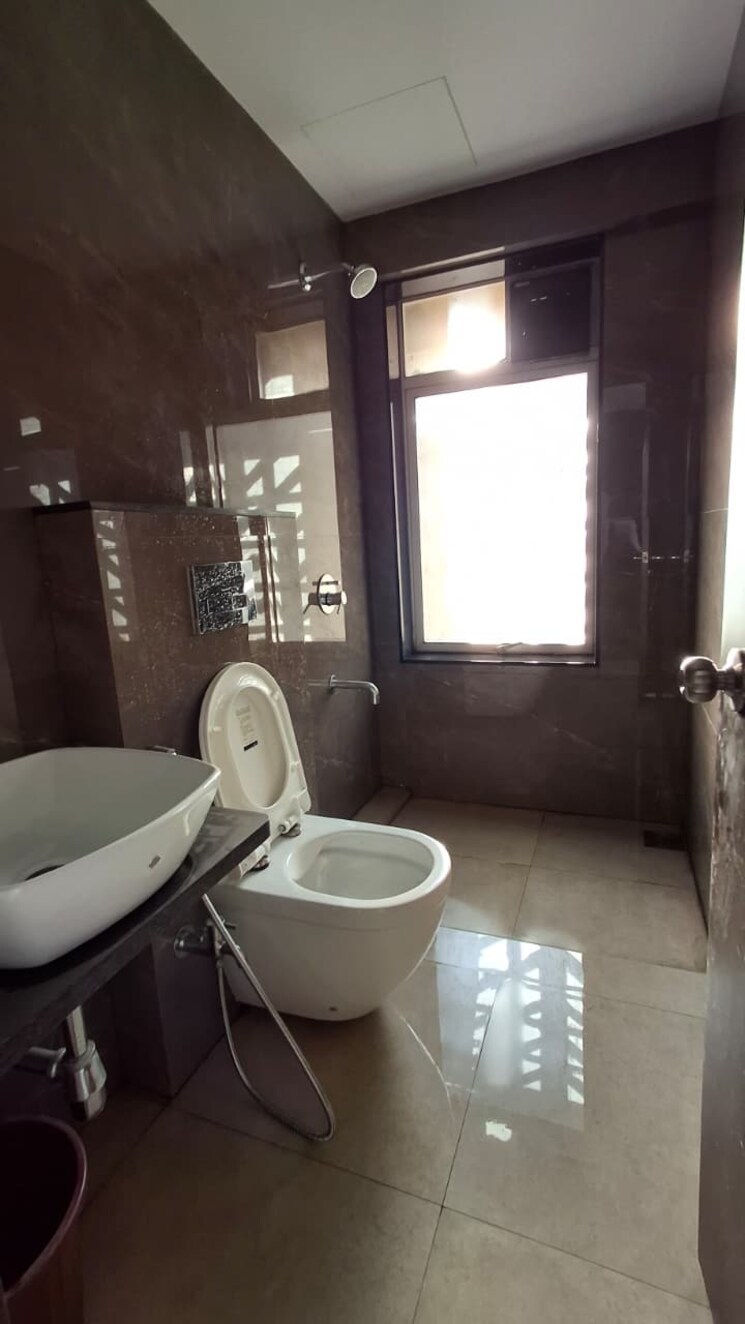 Bathroom, svarna-rosemary 2 Bedroom 730 Sq.Ft. Apartment In Mahim West Mumbai 9475088
