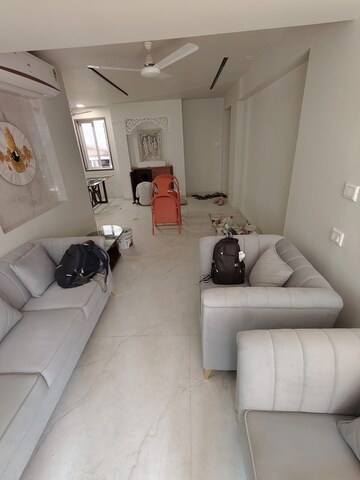 Master Bedroom in 3 BHK Apartment at Silver Apartments Prabhadevi, Prabhadevi – for Rent