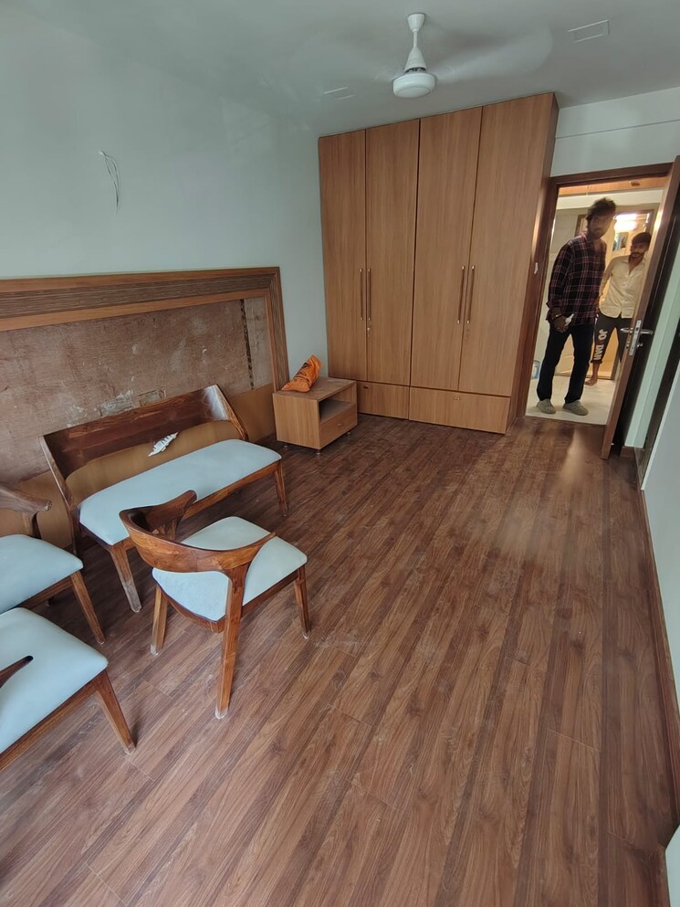 Bedroom, silver-apartments-prabhadevi 3 Bedroom 1200 Sq.Ft. Apartment In Prabhadevi Mumbai 9475140