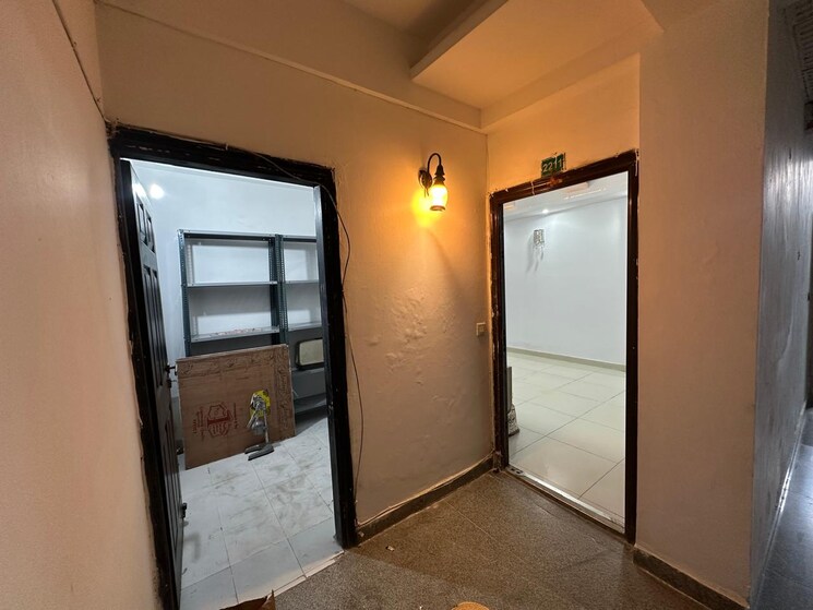 Room, sector 23 dwarka 1 Bedroom 400 Sq.Ft. Apartment In Sector 23 Dwarka Delhi 9475125