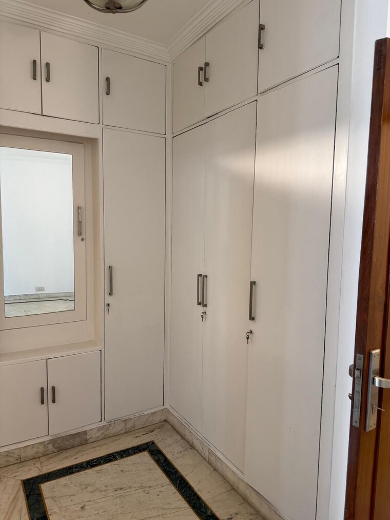 undefined, greater kailash ii 4 Bedroom 600 Sq.Yd. Builder Floor In Greater Kailash ii Delhi 9475146