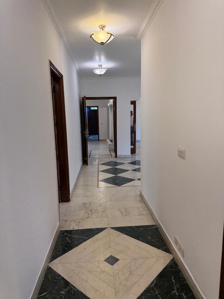 undefined, greater kailash ii 4 Bedroom 600 Sq.Yd. Builder Floor In Greater Kailash ii Delhi 9475146