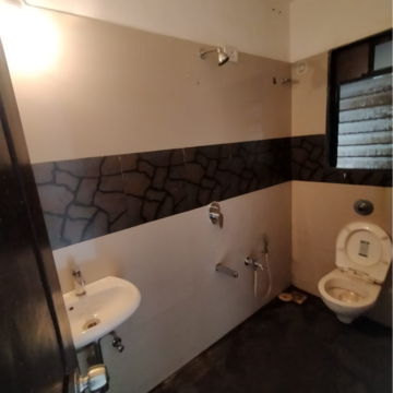 Bathroom in 3 BHK Apartment at Ghatkopar East – for Rent
