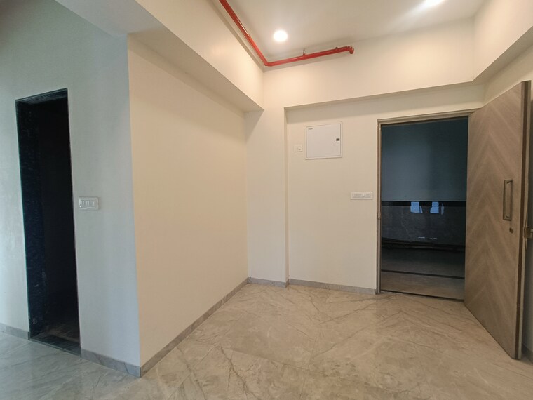 Room, marine lines 5 Bedroom 1500 Sq.Ft. Apartment In Marine Lines Mumbai 9475179