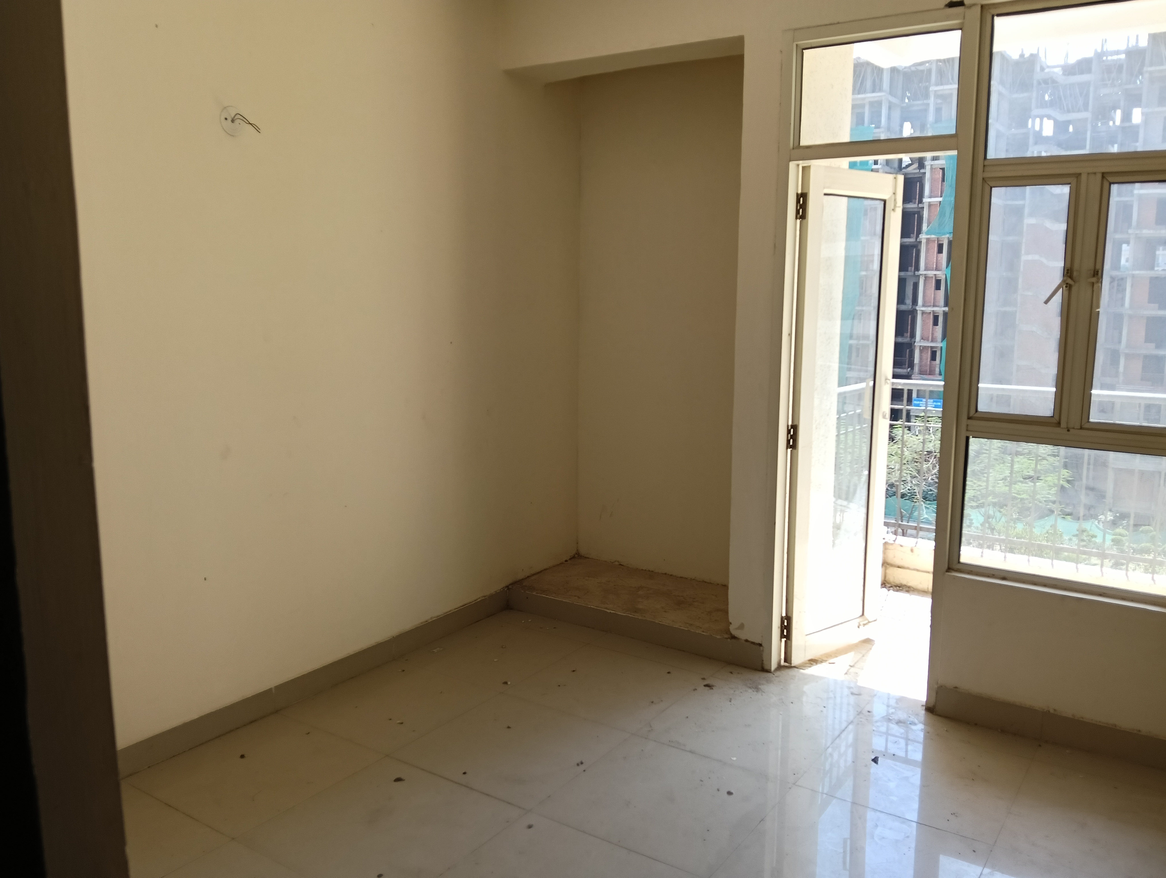 2 BHK + Study Room Apartment For Rent in JKG Palm Resort