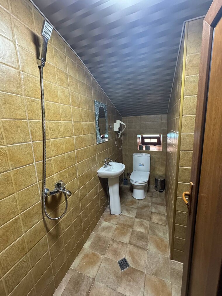 Bathroom, pivotal-devaan 2 Bedroom 800 Sq.Ft. Apartment In Sector 84 Gurgaon 9475141