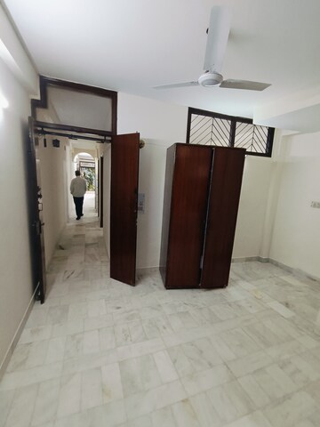 Room in 2 BHK Builder Floor at Malviya Nagar – for Rent