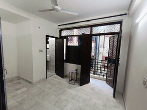 Room in 2 BHK Builder Floor at Malviya Nagar – for Rent