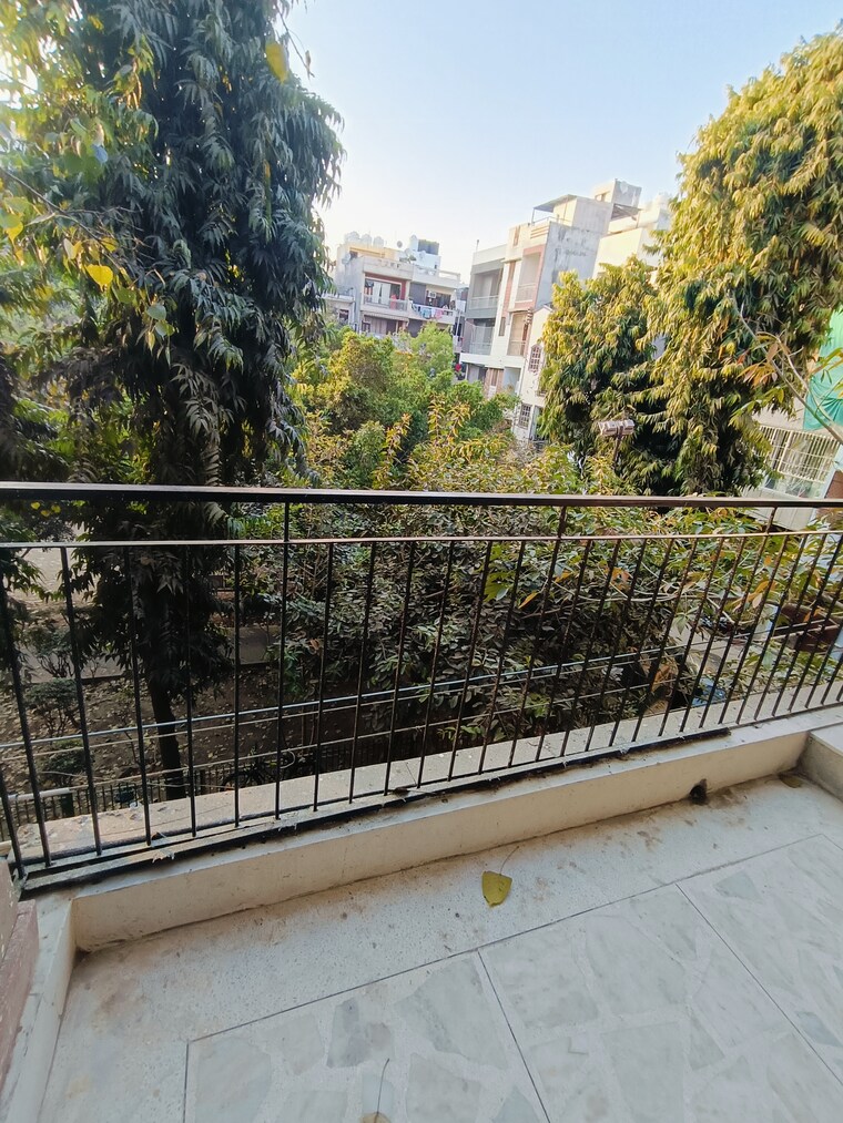 Balcony, malviya nagar 2 Bedroom 1010 Sq.Ft. Builder Floor In Malviya Nagar Delhi 9475137