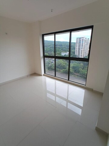 Room in 3 BHK Apartment at Lodha Woods, Kandivali East – for Sale