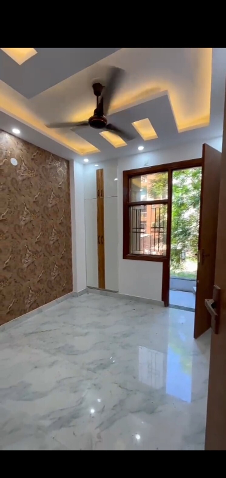 Room, dwarka mor 1 Bedroom 360 Sq.Ft. Builder Floor In Dwarka Mor Delhi 9475223