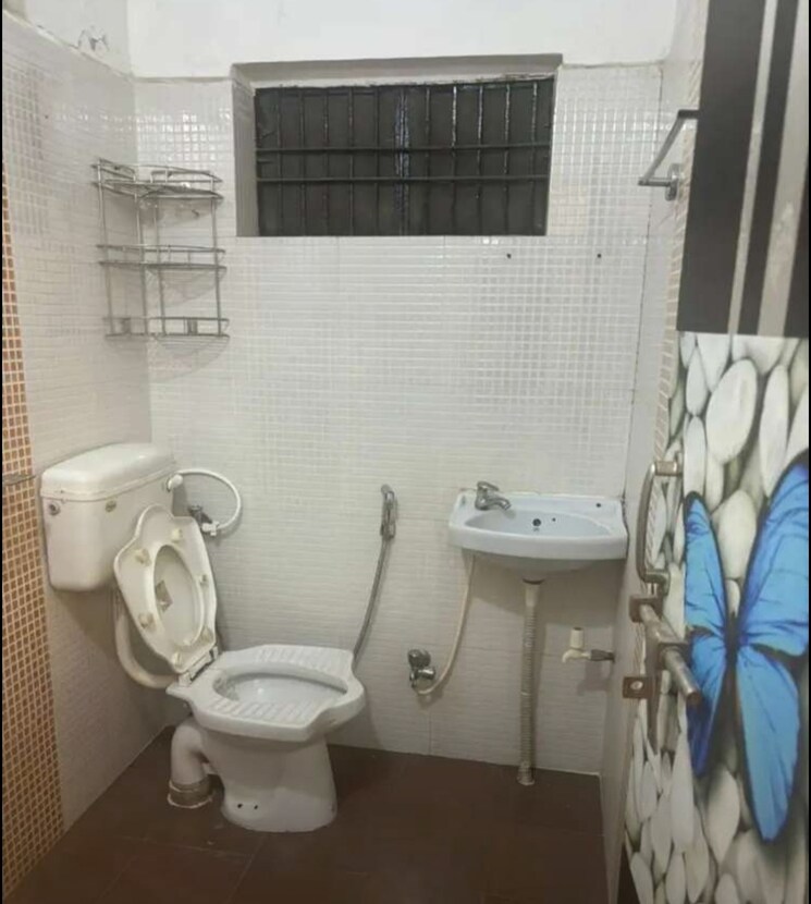 Bathroom, hazratganj 2 Bedroom 1450 Sq.Ft. Apartment In Hazratganj Lucknow 9475224